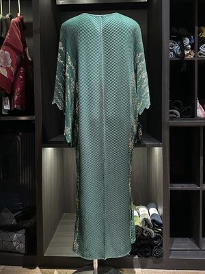 High-End Plus-Size Casual Dress Pleated Dragon Fish Scale Design Solid Color V-Neck Batwing Sleeve Loose Elegant for Autumn