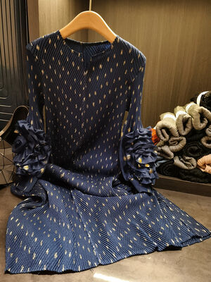 European American New Style Elegant Long Dress Bell Sleeves Autumn Pleated Belt Three-Dimensional Fish Scale Casual Dresses