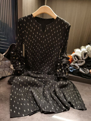 European American New Style Elegant Long Dress Bell Sleeves Autumn Pleated Belt Three-Dimensional Fish Scale Casual Dresses