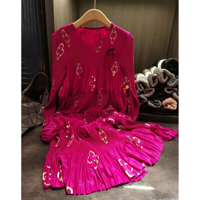 Autumn Casual Mid-Length Ruched Dress for Plus Size Moms Loose Fit Printed Chiffon Solid Style Floor-Length Dress