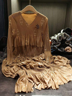 Autumn Casual Mid-Length Ruched Dress for Plus Size Moms Loose Fit Printed Chiffon Solid Style Floor-Length Dress