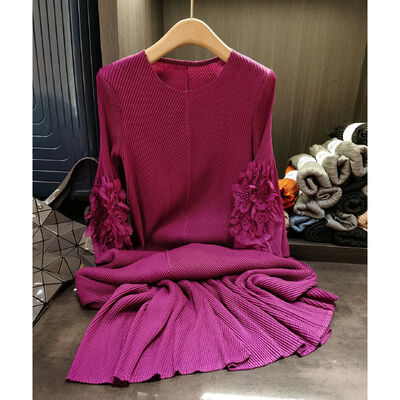 Autumn new high-end style elegant dragon scale pleated solid color long sleeved round neck dress