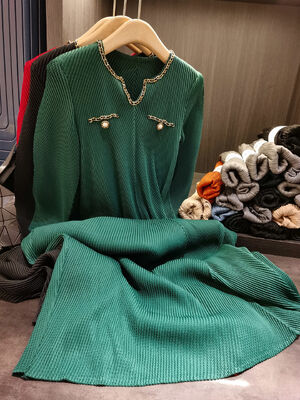 Autumn Loose Plus Size Casual Dress with Elegant Dragon Scale Pleated V-Neck Long Sleeve Solid Color Breathable Woven Waistline