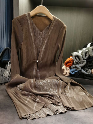 Autumn Casual Elegant Plus Size Midi Dress Fashion V-Neck Pleated with Solid Pattern  Two-Piece Design and Long Sleeves