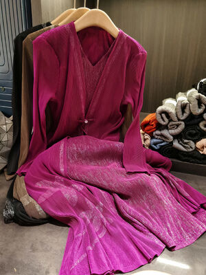 Autumn Casual Elegant Plus Size Midi Dress Fashion V-Neck Pleated with Solid Pattern  Two-Piece Design and Long Sleeves