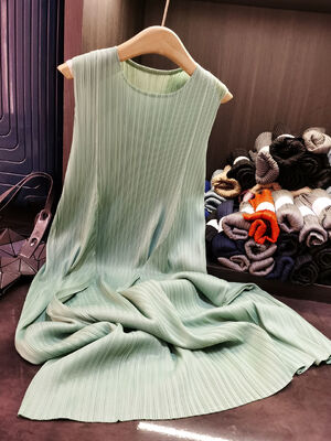 Premium Summer Sleeveless Mid-Length Dress Elegant Simple High-End Casual Style with Solid Color Versatile Slimming Neck Dress