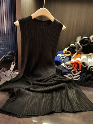 Premium Summer Sleeveless Mid-Length Dress Elegant Simple High-End Casual Style with Solid Color Versatile Slimming Neck Dress