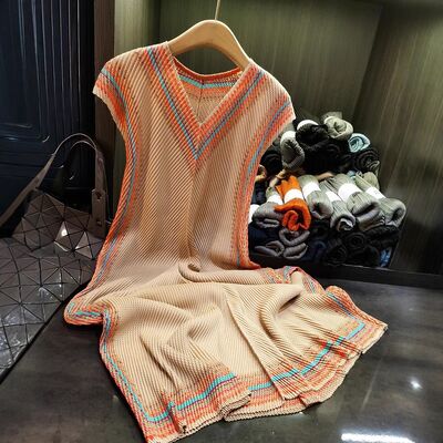 Summer Ethnic Style Elegant Age-Reducing Mid-Length Dress High Elasticity Plus Size V-Neck Simple Dragon Scale Pleated Solid