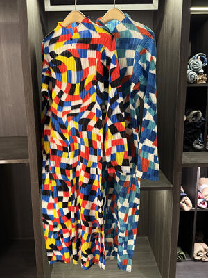 Women's Elegant Casual Mid-Length Dress Unique Design Long Sleeve Stand Collar Pleated Autumn New Color Block Chiffon Natural