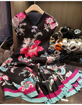 Women's Elegant Casual Floral Printed Midi Length Dress Slimming V-Neck Sleeveless Natural Waistline Woven Summer Style