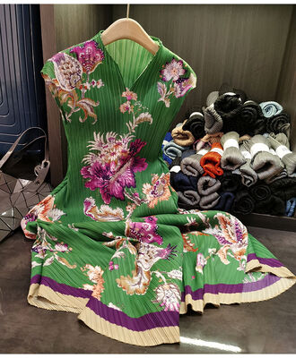 Women's Elegant Casual Floral Printed Midi Length Dress Slimming V-Neck Sleeveless Natural Waistline Woven Summer Style