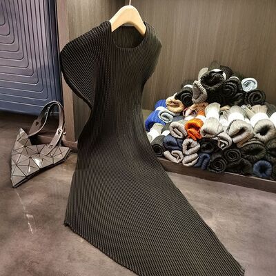 High-End Elegant A-Line Polyester Casual Solid Color Pleated Irregular Design Loose Slimming Neck Summer Niche Short Size XL