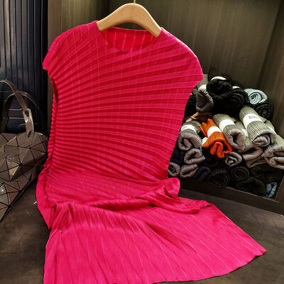 Women's Elegant Casual Solid Color Mid-Length Pleated Dress for Spring Summer New Heavy Craft Design Versatile Use Natural