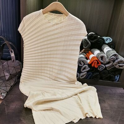 Women's Elegant Casual Solid Color Mid-Length Pleated Dress for Spring Summer New Heavy Craft Design Versatile Use Natural