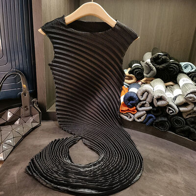 High-End Women's Dress Water Ripple Pleated Curved Design Irregular Tempered Elegant Sleeveless Loose Weave