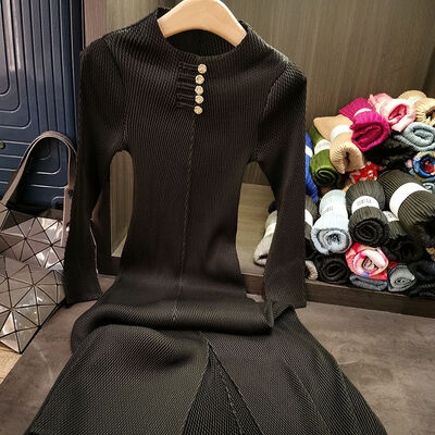 Elegant Mid-Length Spring New Fashion  Stretch Slim Fit Casual Dress Solid Color Fish Scale Pleated Natural Button