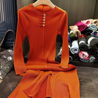 Elegant Mid-Length Spring New Fashion  Stretch Slim Fit Casual Dress Solid Color Fish Scale Pleated Natural Button