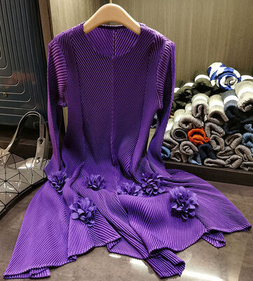 High-end 3d Flower Round Neck Long Sleeve Pleated Plus Size Women's Dresses