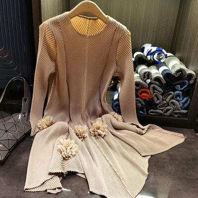 High-end 3d Flower Round Neck Long Sleeve Pleated Plus Size Women's Dresses
