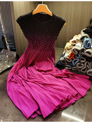 Gradual Color Change Pleated Dress Embroidery Slim Round Neck Sleeveless MIDI Skirt