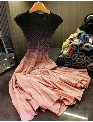 Gradual Color Change Pleated Dress Embroidery Slim Round Neck Sleeveless MIDI Skirt