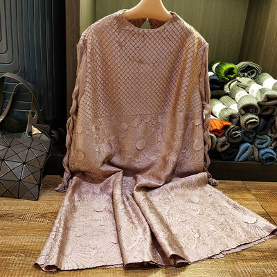 2024 Autumn New Elegant Embossed Pleated Dress Round Neck Long Sleeve Loose a Line Skirt