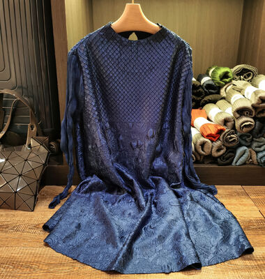 2024 Autumn New Elegant Embossed Pleated Dress Round Neck Long Sleeve Loose a Line Skirt