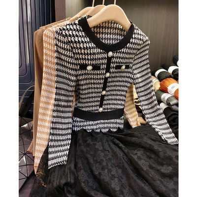 2025 Women's Spring Dress with Pleated Lace Patchwork round Neck Long Sleeves Natural Waist Slimming Casual Style