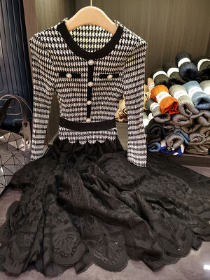 2025 Women's Spring Dress with Pleated Lace Patchwork round Neck Long Sleeves Natural Waist Slimming Casual Style