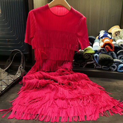 Luxury Women's Pleated Cake Dress Solid Color round Neck Short-Sleeved for Spring Casual Style with Natural Waistline