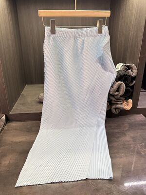 High-End Two-Piece Set Versatile Loose Fit T-Shirt with Stand-Up Collar & Elastic Waist Irregular Solid Color Runway Design