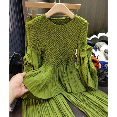 Nice Fashion Simple Pleated Suit Women's New Autumn Simple Design Pleated Top Wide Leg Pants Two-piece Set