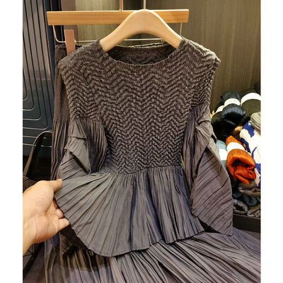 Nice Fashion Simple Pleated Suit Women's New Autumn Simple Design Pleated Top Wide Leg Pants Two-piece Set