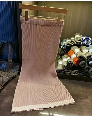 Foreign Trade Anti-aging Outfits Women's Fashion Spring and Summer New Casual Elegant Cardigan Top Women's High-end Pleated Skirt