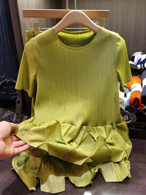 Fashionable Women's Two-Piece Set round Neck Short Sleeved Pleated Hem Top and High Waisted Skirt Breathable Design