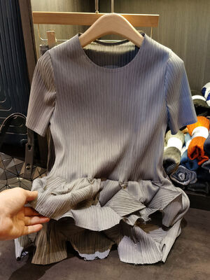 Fashionable Women's Two-Piece Set round Neck Short Sleeved Pleated Hem Top and High Waisted Skirt Breathable Design