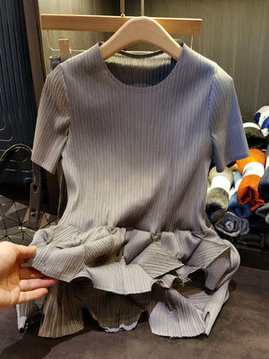 Fashionable Women's Two-Piece Set round Neck Short Sleeved Pleated Hem Top and High Waisted Skirt Breathable Design