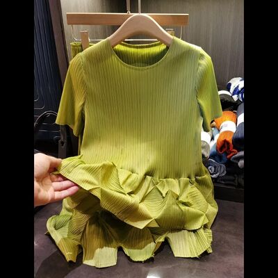 Fashionable Women's Two-Piece Set round Neck Short Sleeved Pleated Hem Top and High Waisted Skirt Breathable Design