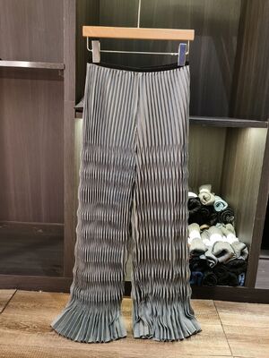 High-End Women's Casual Elastic Waist Straight-Leg Pants New Summer Style Versatile Slimming Wavy Pattern Simple Solid Loose