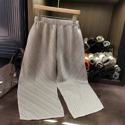 Japanese-Style High-End Women's High-Waisted Wide-Leg Pants New Summer Design Pleated Details Versatile Solid Color Breathable