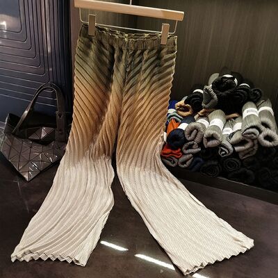 High Waist Straight Leg Pants Versatile Crepe Fish Scale Fold Gradient Color New Style Slim Look for Spring/Summer