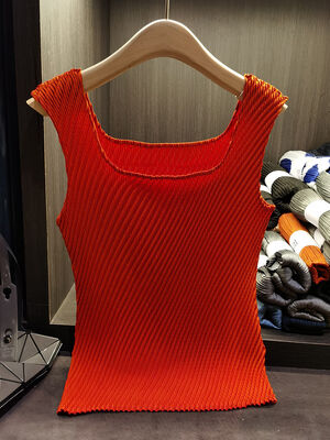 High-end Vest Camisole ~ Pure Color Inner Wear Elastic Slimming Pleated T-shirt for Women Summer New