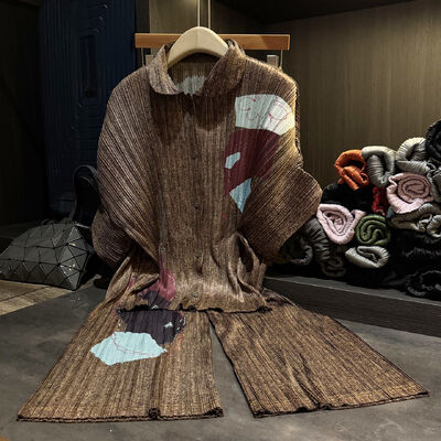 Elegant, simple, casual, color blocking, printed and pleated two-piece set for women