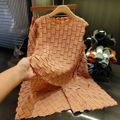 Summer New High-End Three-Dimensional Pleated Casual Two-Piece Set Age-Reducing Sleepless Jacket Loose Elastic Waist Solid