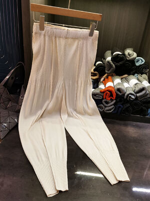 High-End Fashion Casual Two-Piece Set Solid Color Round-Neck Short Cardigan Long-Sleeve Skinny Pants or Harem Pants for Women