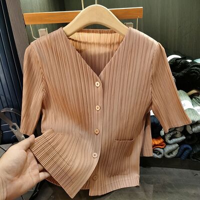 High-End Women's Two-Piece Set Solid Color V-Neck Short Sleeve Shirt Top High-Waisted Wide-Leg Shorts Casual Loose