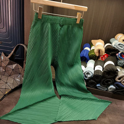 Elegant Loose Casual Fashion Plus Size Two-Piece Set for Women Solid Color Round Neck Top & Shorts