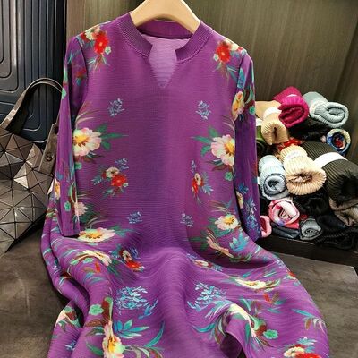 Early Spring New Pleated V-Neck Floral Printed Dress Stylish Plus Size Women's Mid Length Chiffon Skirt Natural Waistline