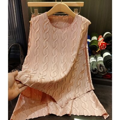 Women's Two-Piece Set High-End Design Casual Style Summer New Fashion Solid Color Pleated Suit Short Sleeveless Top Skirt