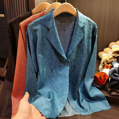 Women's Pleated Casual Small Suit Top Long Sleeve Short Coat with Single Button Closure Solid Design Top Women's Fashion